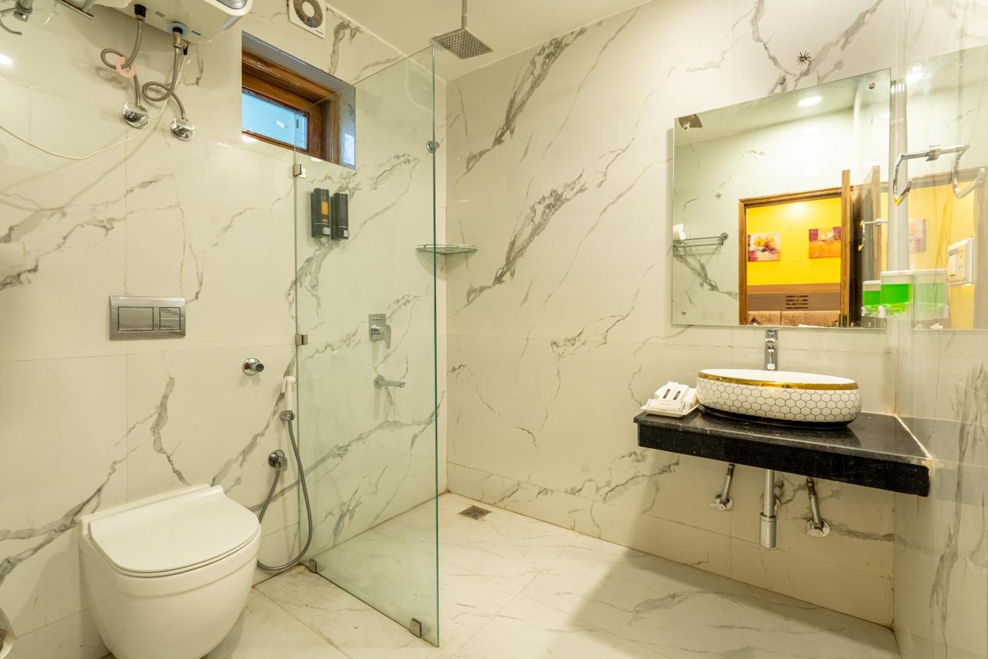 Lime Tree Hotel & One Bhk Serviced Apartment Noida - Sector 50 Metro Kültér fotó