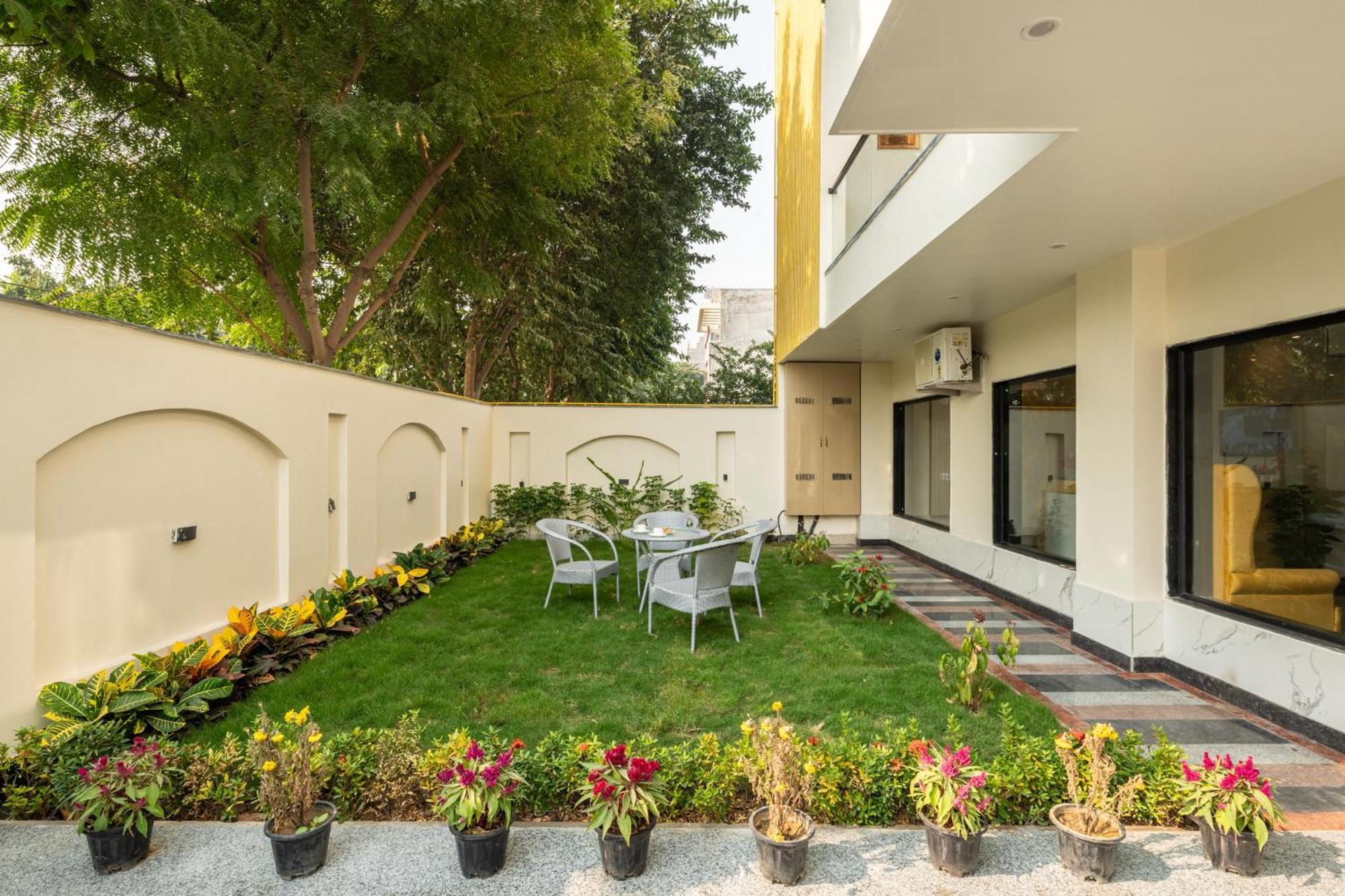 Lime Tree Hotel & One Bhk Serviced Apartment Noida - Sector 50 Metro Kültér fotó