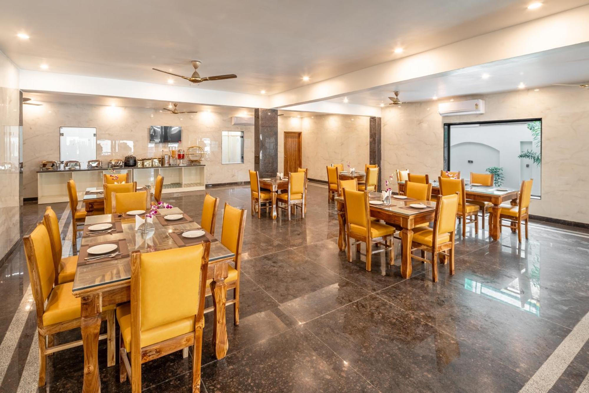 Lime Tree Hotel & One Bhk Serviced Apartment Noida - Sector 50 Metro Kültér fotó