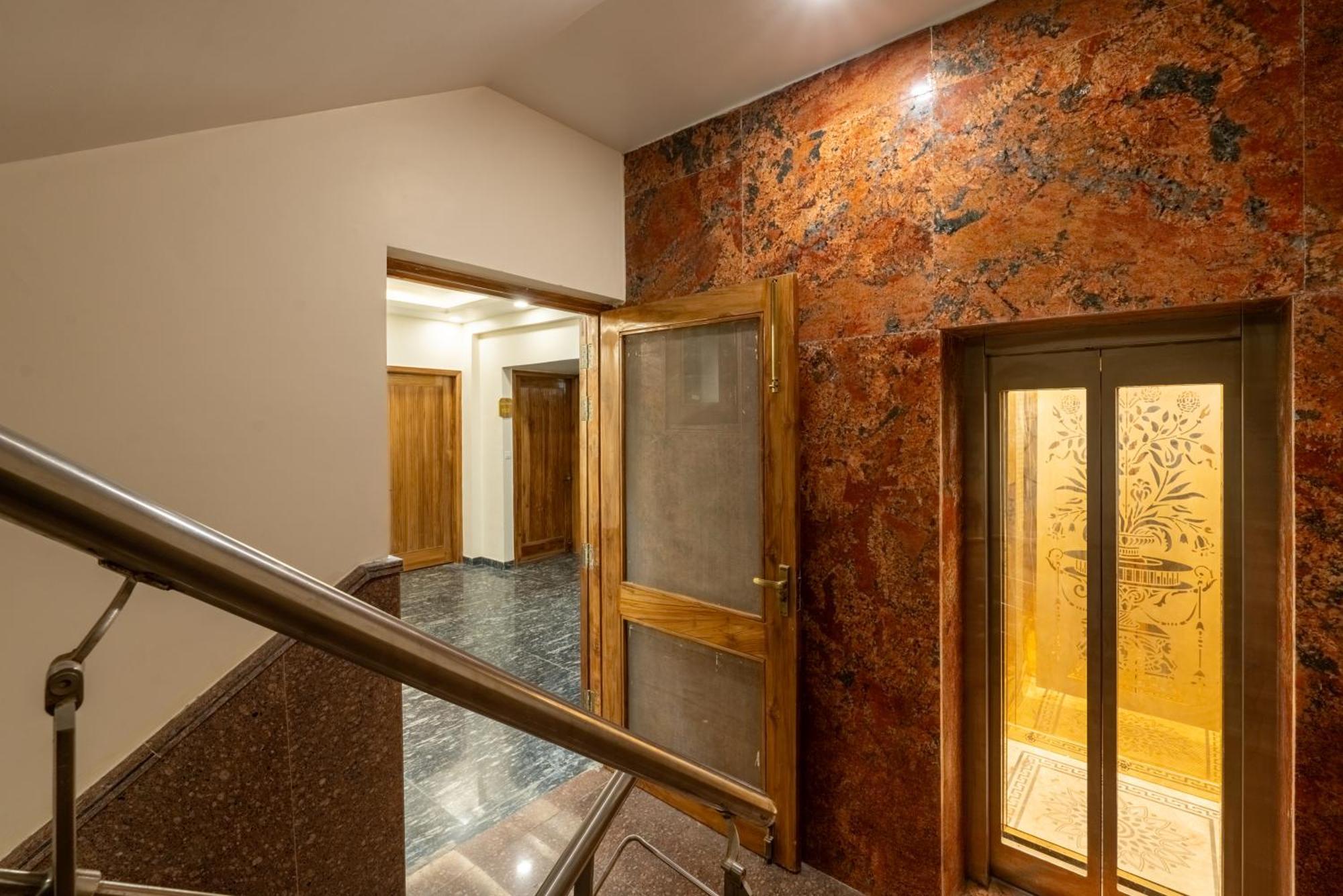 Lime Tree Hotel & One Bhk Serviced Apartment Noida - Sector 50 Metro Kültér fotó